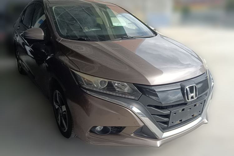 Used Honda Gienia 2017 1.5L CVT Luxury Edition Front Right 45 Deg