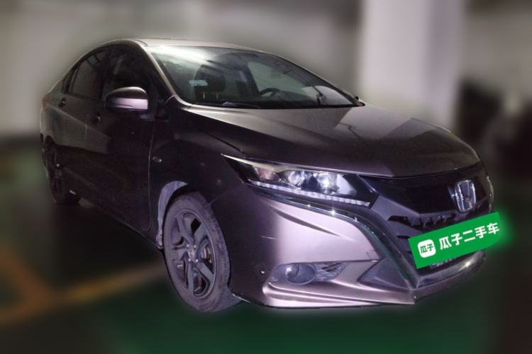Used Honda Gienia 2017 1.5L CVT Fashion Edition Front Right 45 Deg