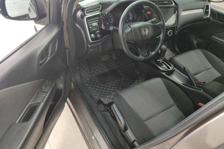 Used Honda Gienia 2017 1.5L CVT Comfort Version Interior 3