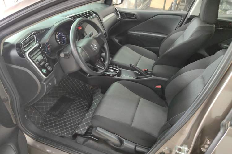 Used Honda Gienia 2017 1.5L CVT Comfort Version Left Front Seat