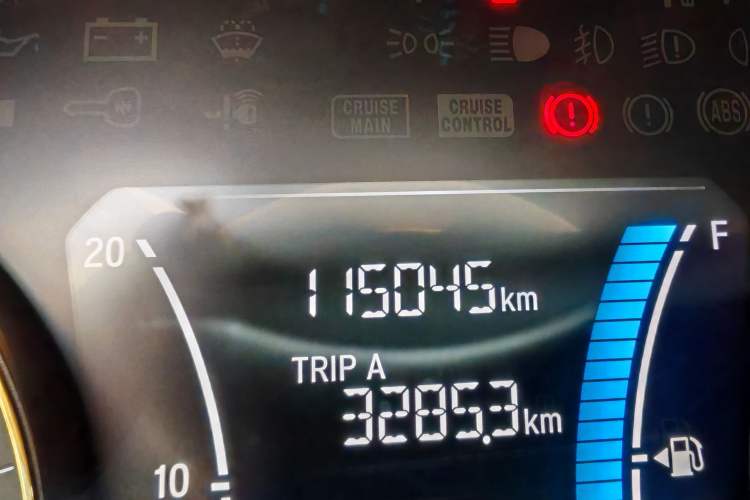 Used Honda Gienia 2017 1.5L CVT Comfort Version Odometer Close Up