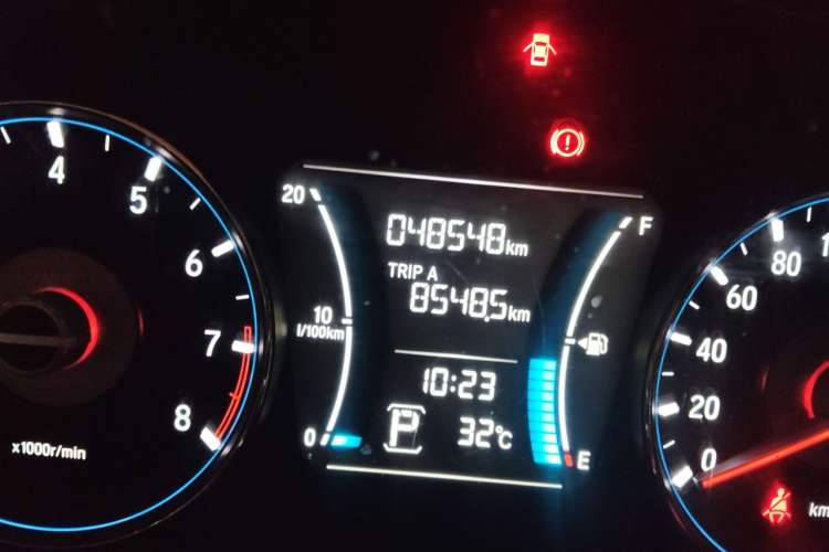 Used Honda Gienia 2017 1.5L CVT Fashion Edition Odometer Close Up