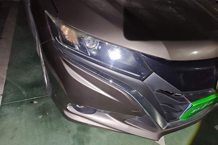 Used Honda Gienia 2017 1.5L CVT Comfort Version Right Front Headlight
