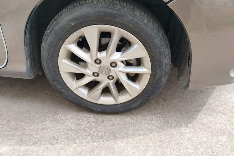 Used Honda Gienia 2017 1.5L CVT Comfort Version Right Front Wheel Hub