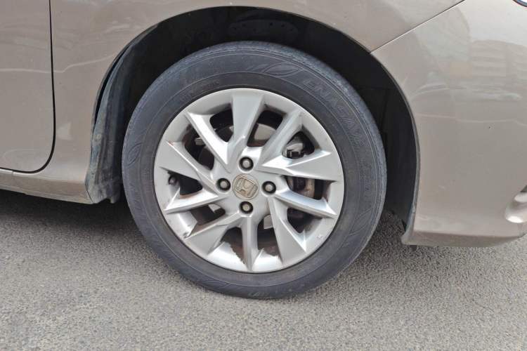Used Honda Gienia 2017 1.5L CVT Comfort Version Right Front Wheel Hub