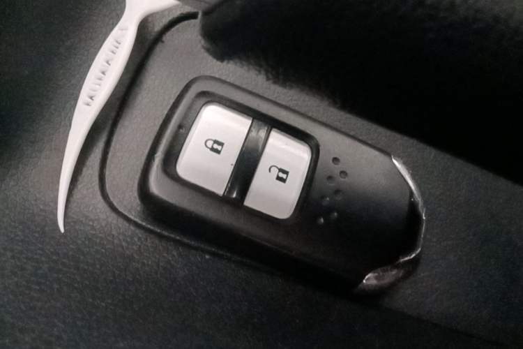 Used Honda Gienia 2017 1.5L CVT Luxury Edition Vehicle Key