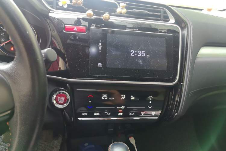 Used Honda Gienia 2017 1.5L CVT Fashion Edition Audio And AC Panel