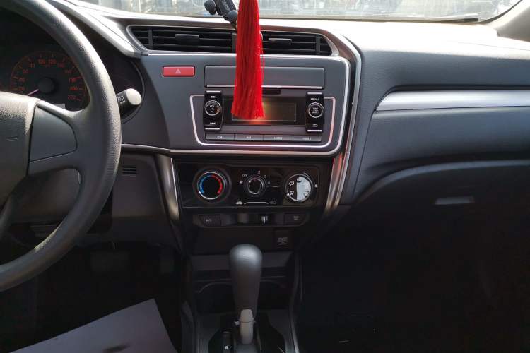 Used Honda Gienia 2017 1.5L CVT Classic Edition Audio And AC Panel