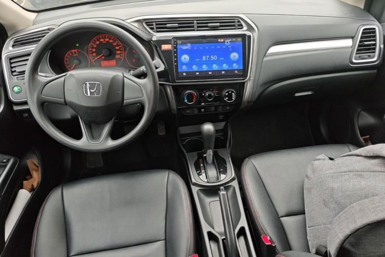 Used Honda Gienia 2017 1.5L CVT Classic Edition Center Console