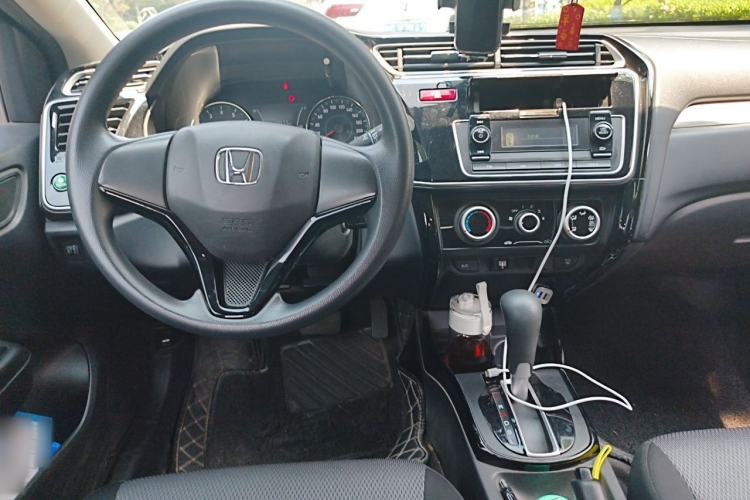 Used Honda Gienia 2017 1.5L CVT Comfort Version Center Console