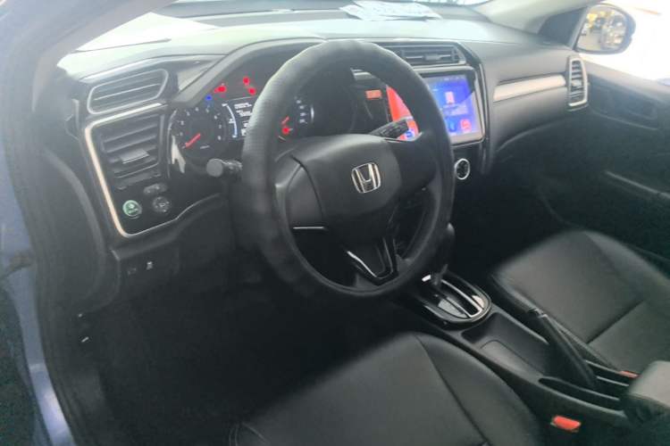 Used Honda Gienia 2017 1.5L CVT Comfort Version Center Console