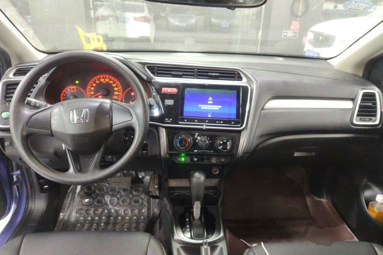 Used Honda Gienia 2017 1.5L CVT Classic Edition Center Console