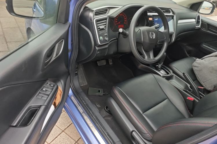 Used Honda Gienia 2017 1.5L CVT Classic Edition Driver Seat