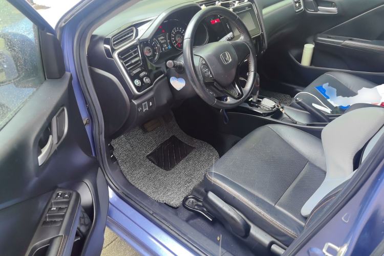 Used Honda Gienia 2017 1.5L CVT Fashion Edition Driver Seat