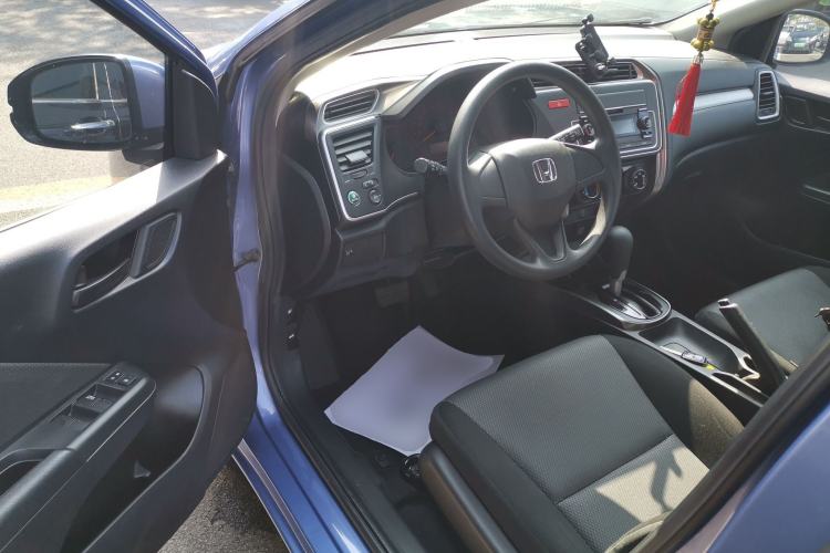 Used Honda Gienia 2017 1.5L CVT Classic Edition Driver Seat