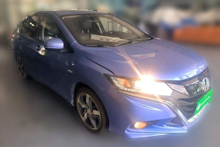 Used Honda Gienia 2017 1.5L CVT Fashion Edition Front Right 45 Deg