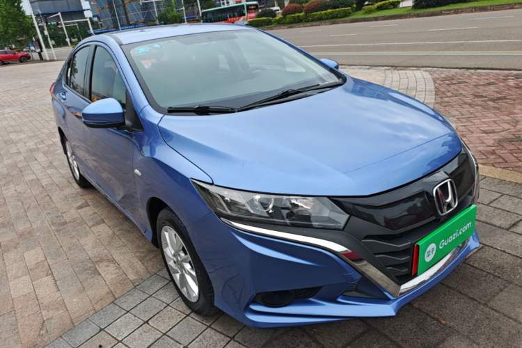Used Honda Gienia 2017 1.5L CVT Classic Edition Front Right 45 Deg
