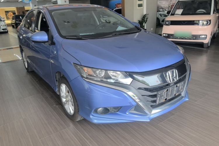 Used Honda Gienia 2017 1.5L CVT Comfort Version Front Right 45 Deg