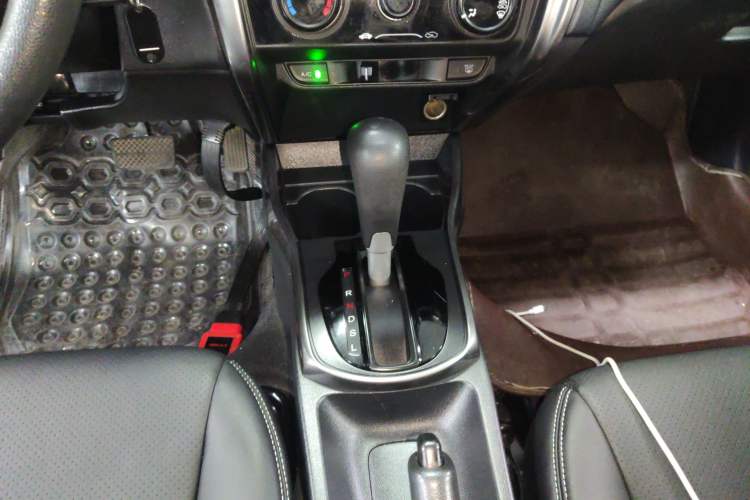 Used Honda Gienia 2017 1.5L CVT Classic Edition Gear Lever
