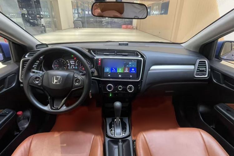 Used Honda Gienia 2017 1.5L CVT Comfort Version Interior 4