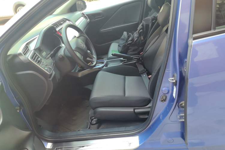 Used Honda Gienia 2017 1.5L CVT Classic Edition Left Front Seat