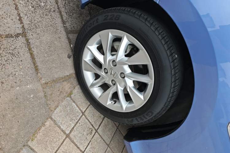 Used Honda Gienia 2017 1.5L CVT Classic Edition Left Front Wheel Hub