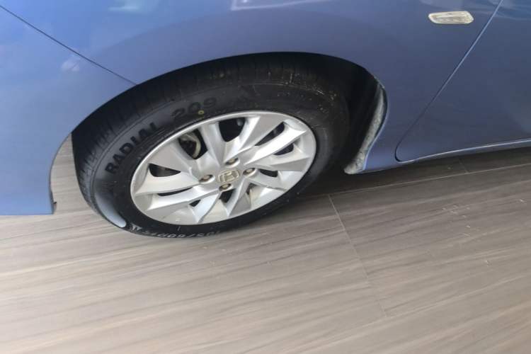 Used Honda Gienia 2017 1.5L CVT Comfort Version Left Front Wheel Hub