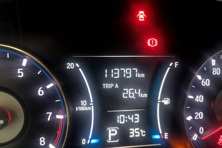 Used Honda Gienia 2017 1.5L CVT Fashion Edition Odometer Close Up