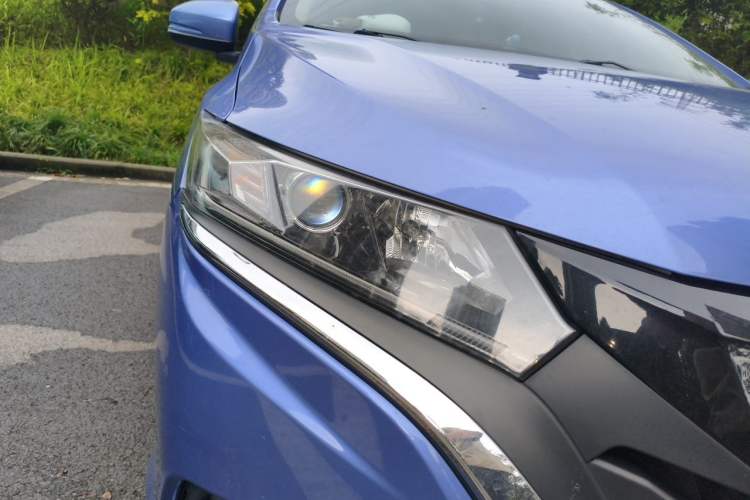 Used Honda Gienia 2017 1.5L CVT Comfort Version Right Front Headlight