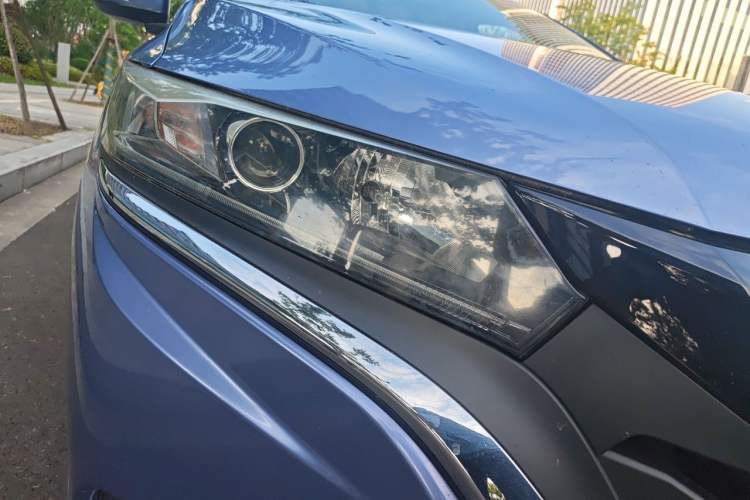 Used Honda Gienia 2017 1.5L CVT Comfort Version Right Front Headlight