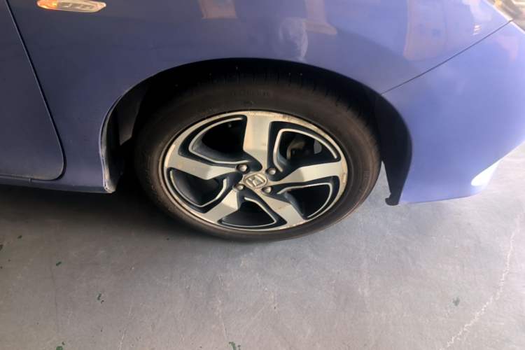Used Honda Gienia 2017 1.5L CVT Fashion Edition Right Front Wheel Hub