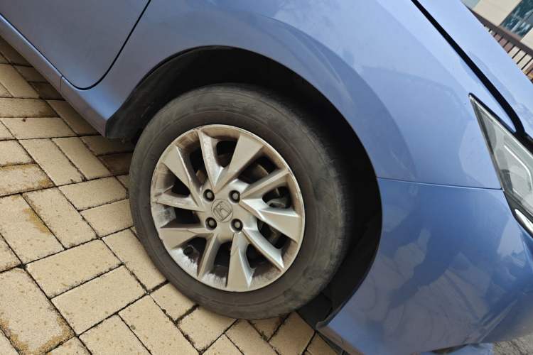 Used Honda Gienia 2017 1.5L CVT Comfort Version Right Front Wheel Hub