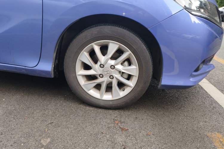Used Honda Gienia 2017 1.5L CVT Comfort Version Right Front Wheel Hub