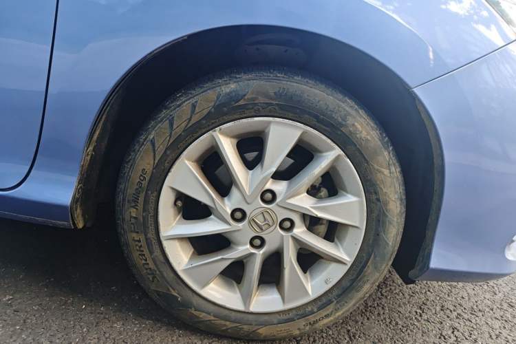 Used Honda Gienia 2017 1.5L CVT Comfort Version Right Front Wheel Hub