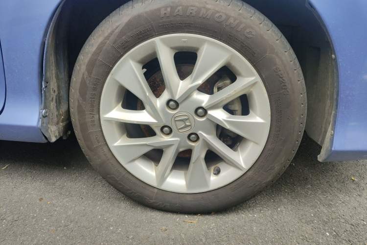 Used Honda Gienia 2017 1.5L CVT Classic Edition Right Front Wheel Hub