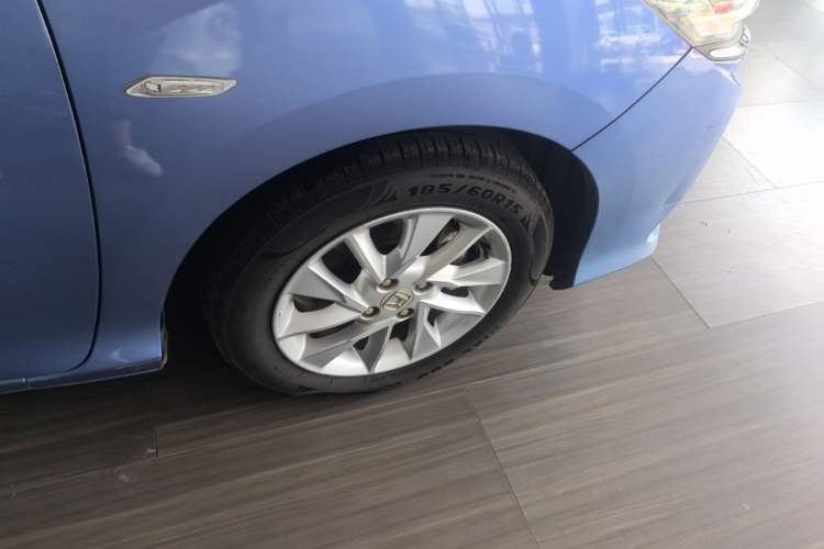 Used Honda Gienia 2017 1.5L CVT Comfort Version Right Rear Wheel Hub