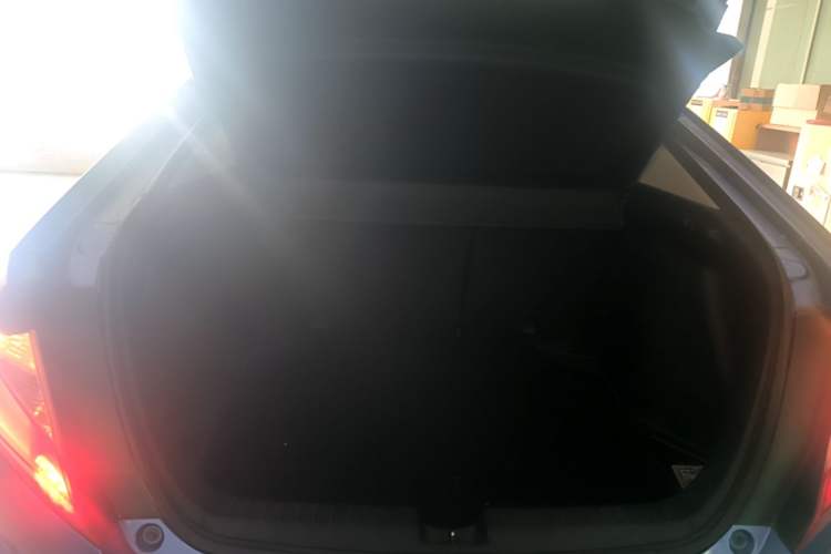 Used Honda Gienia 2017 1.5L CVT Fashion Edition Trunk