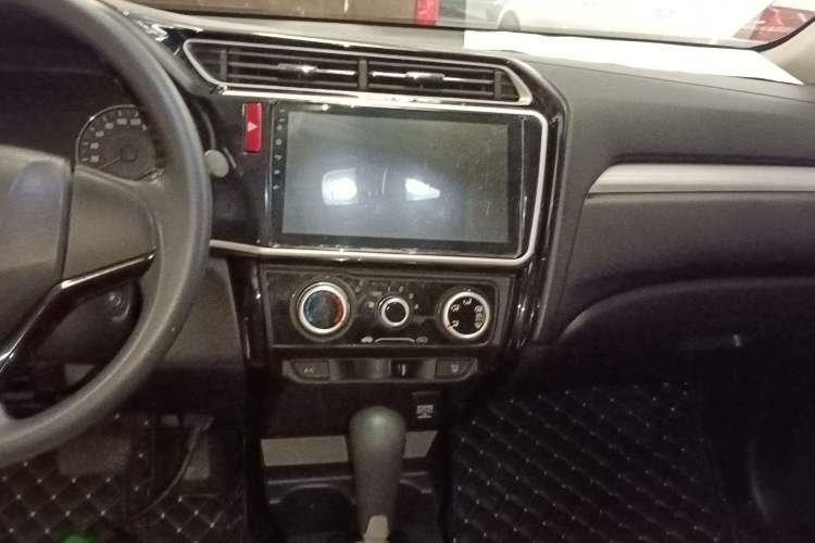 Used Honda Gienia 2017 1.5L CVT Comfort Version Audio And AC Panel