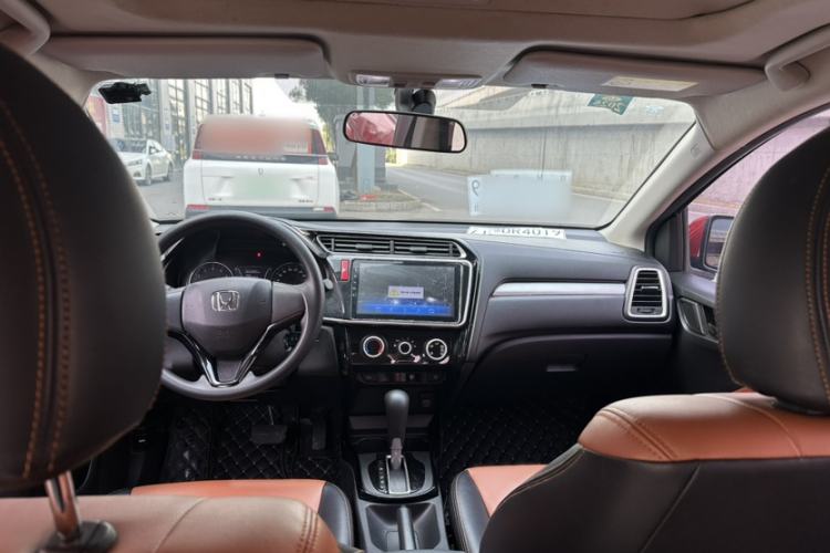 Used Honda Gienia 2017 1.5L CVT Comfort Version Interior 4