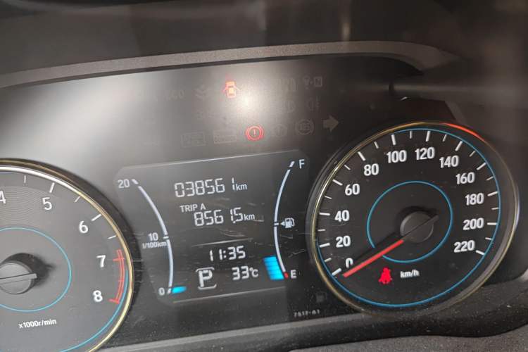 Used Honda Gienia 2017 1.5L CVT Comfort Version Odometer Close Up