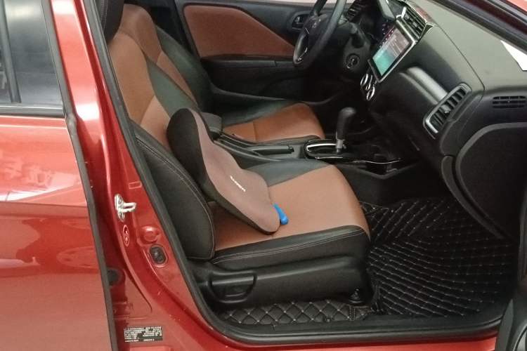 Used Honda Gienia 2017 1.5L CVT Comfort Version Right Front Seat
