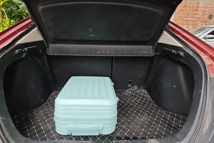 Used Honda Gienia 2017 1.5L CVT Comfort Version Trunk