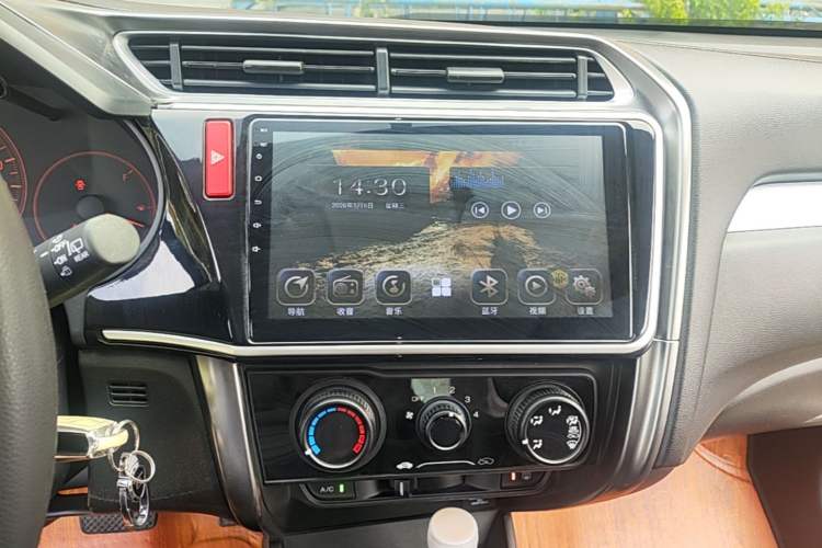Used Honda Gienia 2017 1.5L CVT Classic Edition Audio And AC Panel