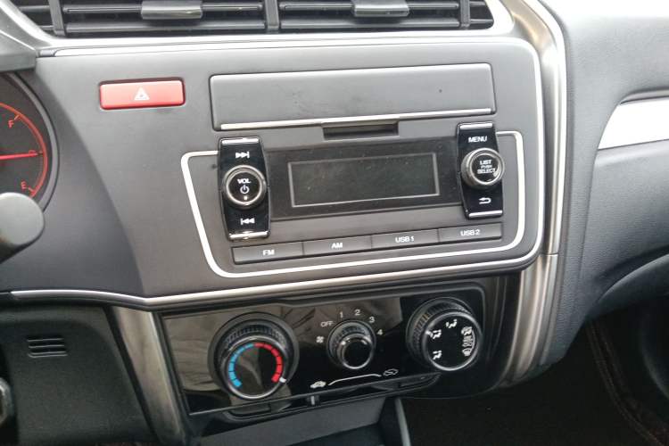 Used Honda Gienia 2017 1.5L CVT Classic Edition Audio And AC Panel
