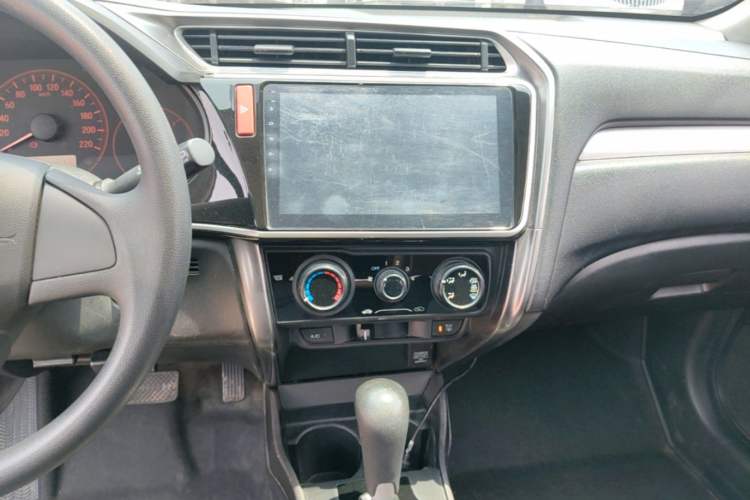 Used Honda Gienia 2017 1.5L CVT Classic Edition Audio And AC Panel