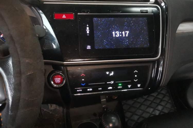 Used Honda Gienia 2017 1.5L CVT Fashion Edition Audio And AC Panel