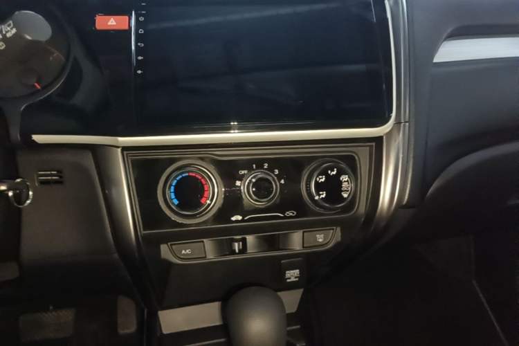 Used Honda Gienia 2017 1.5L CVT Classic Edition Audio And AC Panel