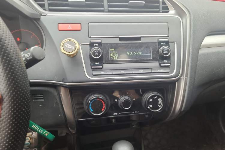 Used Honda Gienia 2017 1.5L CVT Classic Edition Audio And AC Panel
