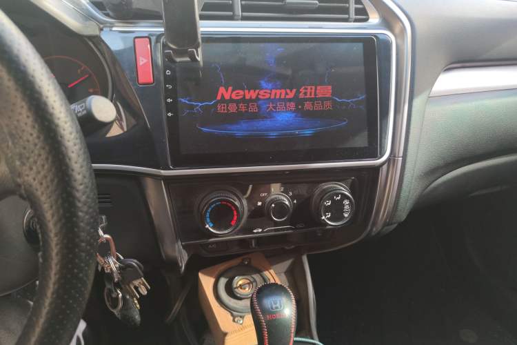 Used Honda Gienia 2017 1.5L CVT Classic Edition Audio And AC Panel