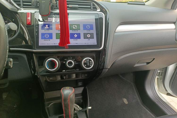 Used Honda Gienia 2017 1.5L CVT Comfort Version Audio And AC Panel